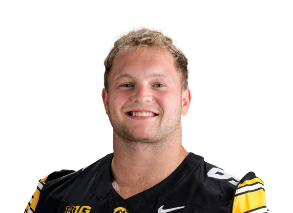 Aaron Graves headshot