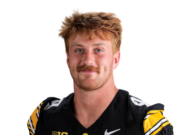 Max Llewellyn headshot